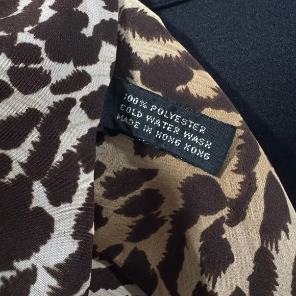 Animal Print Rectangular Scarf - Picture 4 of 4